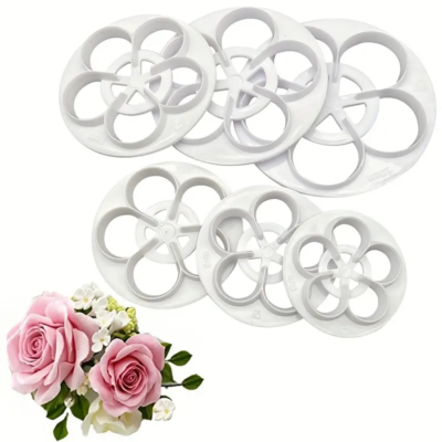 Plastic Cutters. PLUM BLOSSOM. 6 PCS.