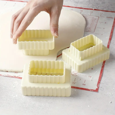 Plastic Cutters. FLUTTED DOUBLE RECTANGLES. 3 PCS.