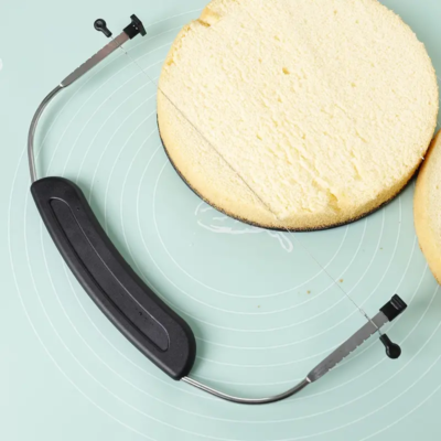 Cake leveler 13.7" x 6.5"