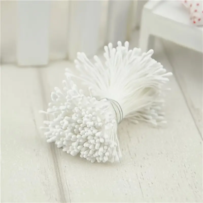 Stamens n pistil. White 440 un.