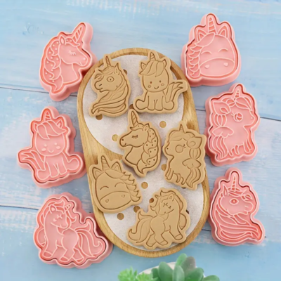 Plastic Cutter Molds. UNICORNS B47 x 6 un.
