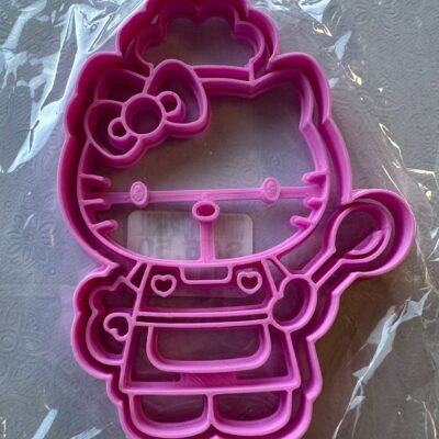 Plastic Cutter Hello Kitty pink. 3''x4''. 1pc.