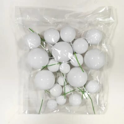 No edible deco. Spheres x 20 u. White. Diferent sizes.